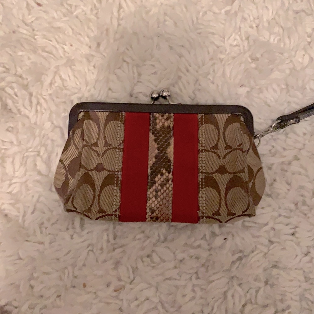 Matching clutch to beautiful crossbody